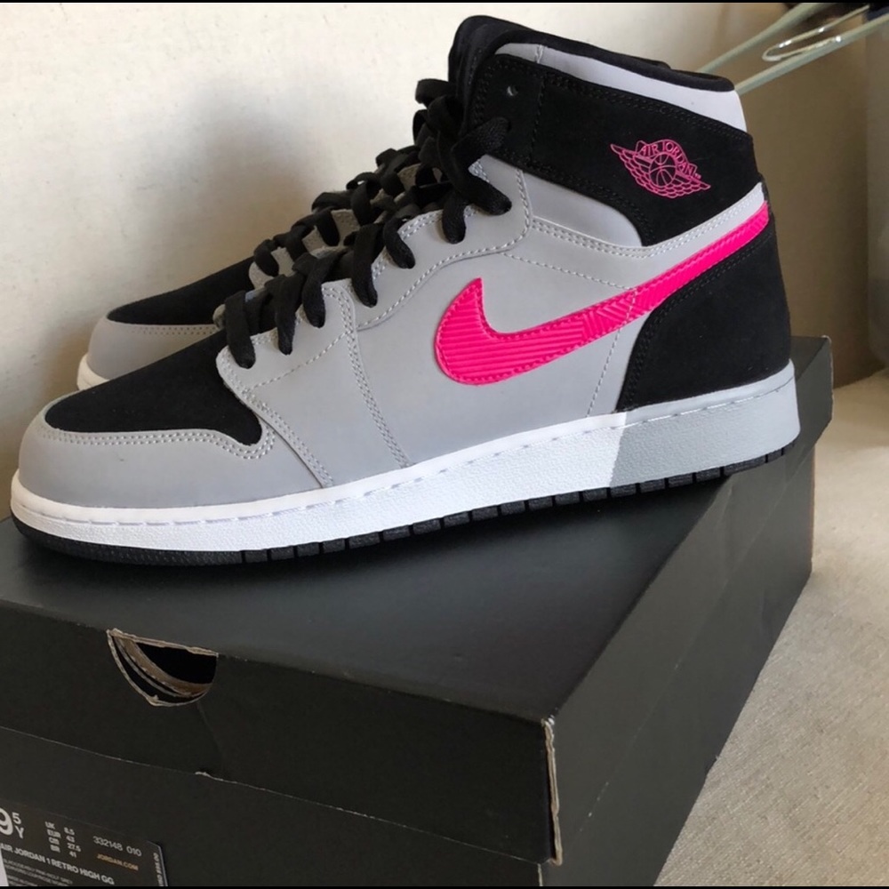 Brand new, never worn cute high top Jordan’s!